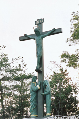 十字架上のイエス像